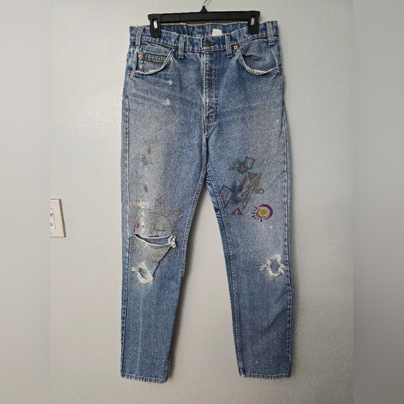 Levi's Distressed Blue Jeans - Picture 1 of 16